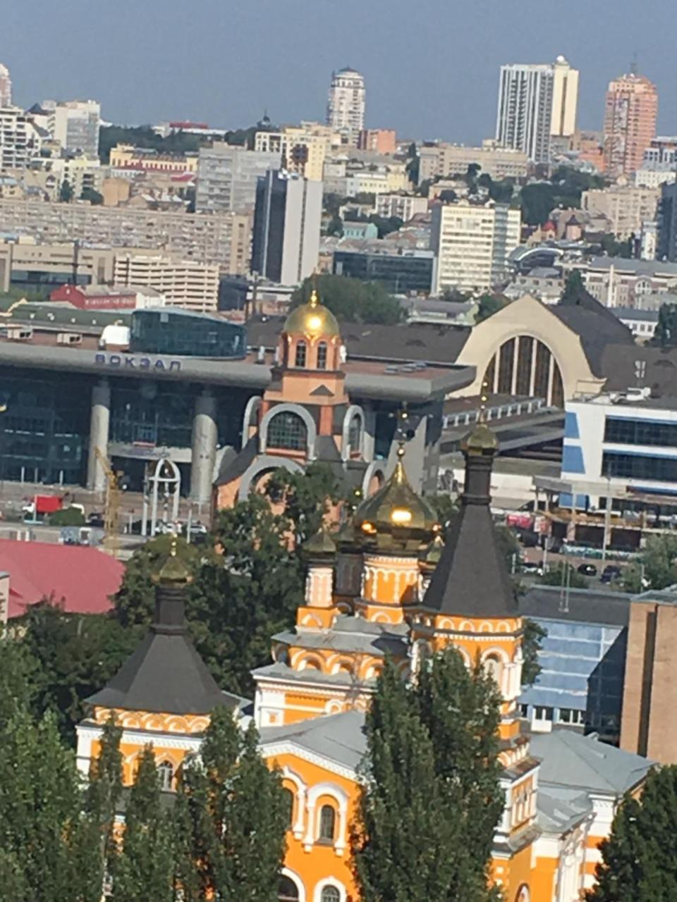 Apartament On Vasylia Lypkivskoho 24 Kijev Kültér fotó
