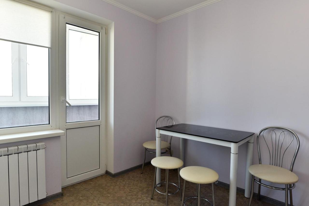 Apartament On Vasylia Lypkivskoho 24 Kijev Kültér fotó