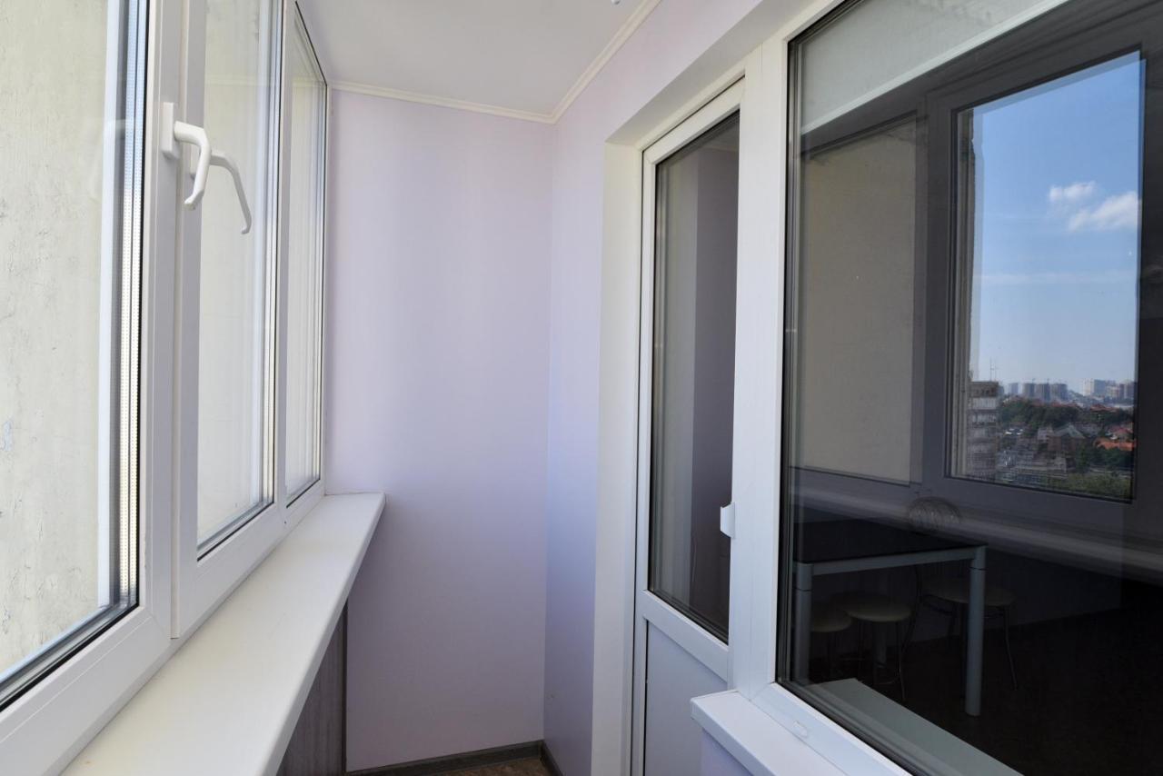 Apartament On Vasylia Lypkivskoho 24 Kijev Kültér fotó