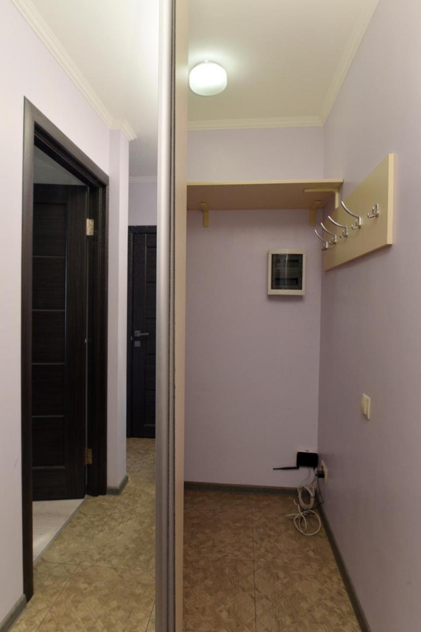Apartament On Vasylia Lypkivskoho 24 Kijev Kültér fotó