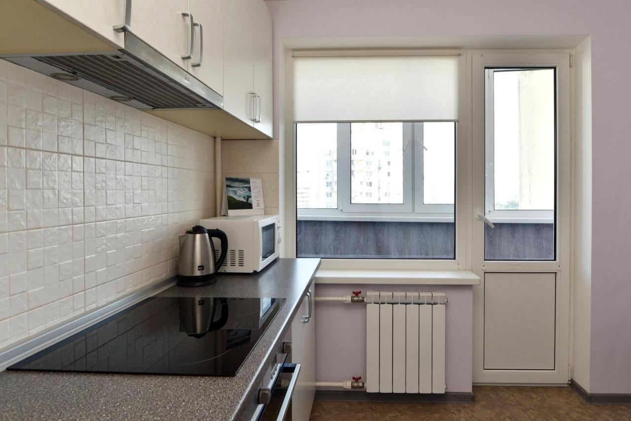 Apartament On Vasylia Lypkivskoho 24 Kijev Kültér fotó