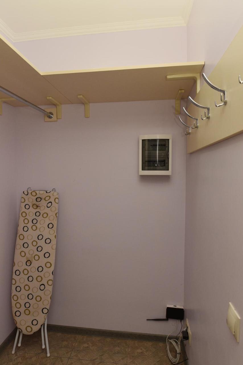 Apartament On Vasylia Lypkivskoho 24 Kijev Kültér fotó